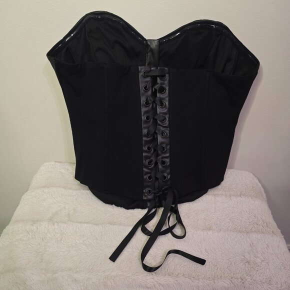 Torrid - Women's Size 2X - Zip Front Ponte Black Corset - BNWT - Picture 2 of 6